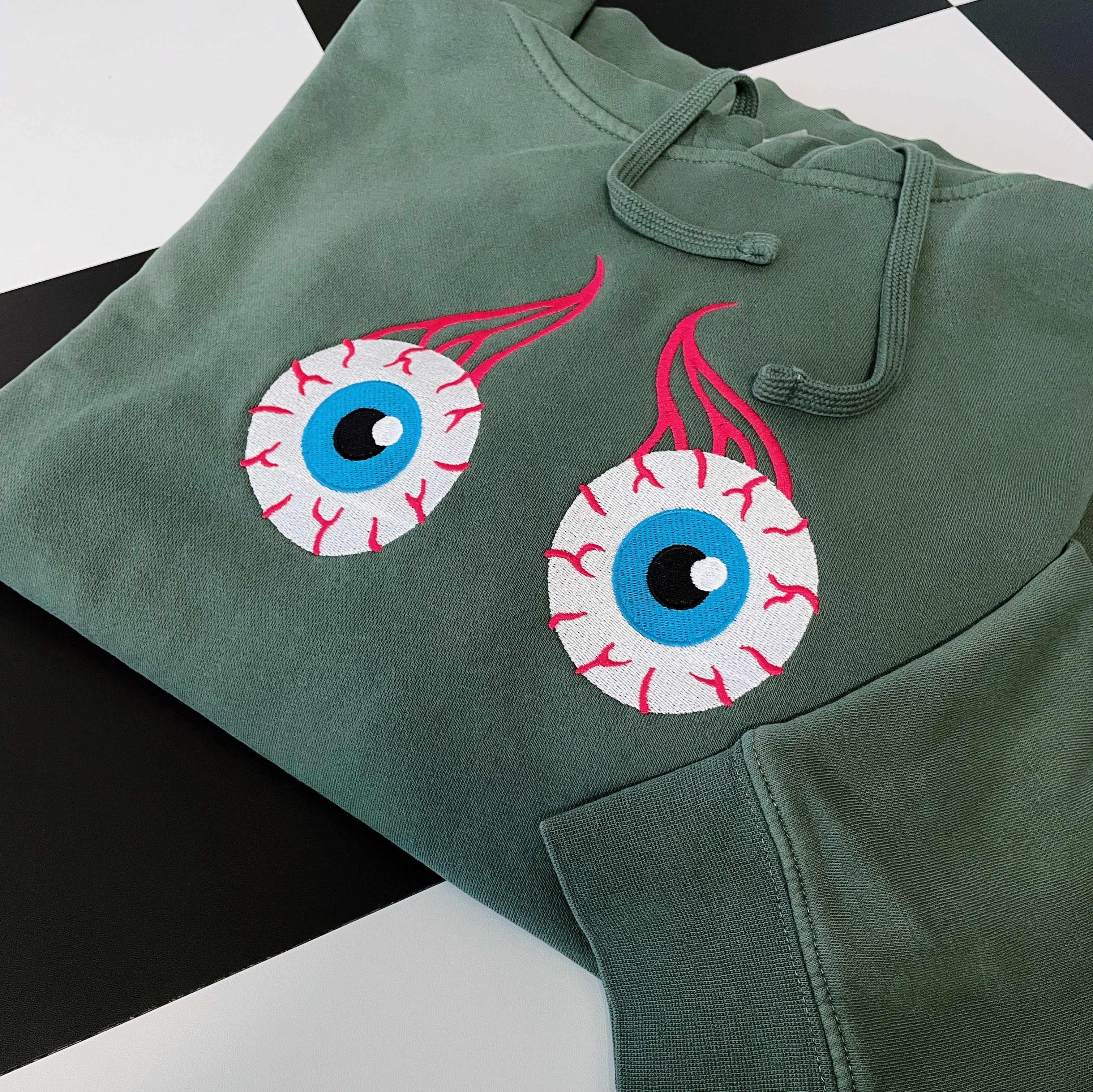 EYEBALL EMBROIDERED PIGMENT-DYED HOODIE
